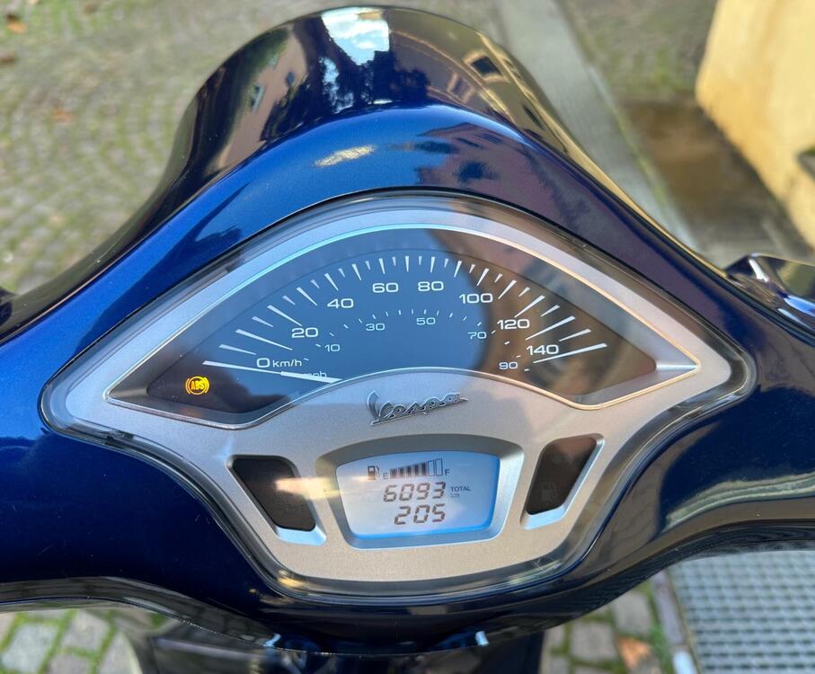 Vespa Primavera 125 3V ie ABS (2018 - 19) (4)