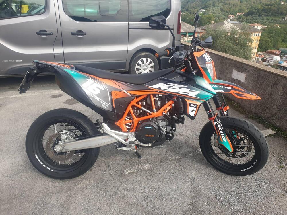 KTM 690 SMC R (2021-22) (3)