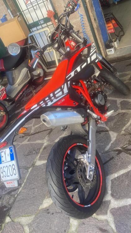 Betamotor RR 125 4T Motard LC (2018 - 20) (2)