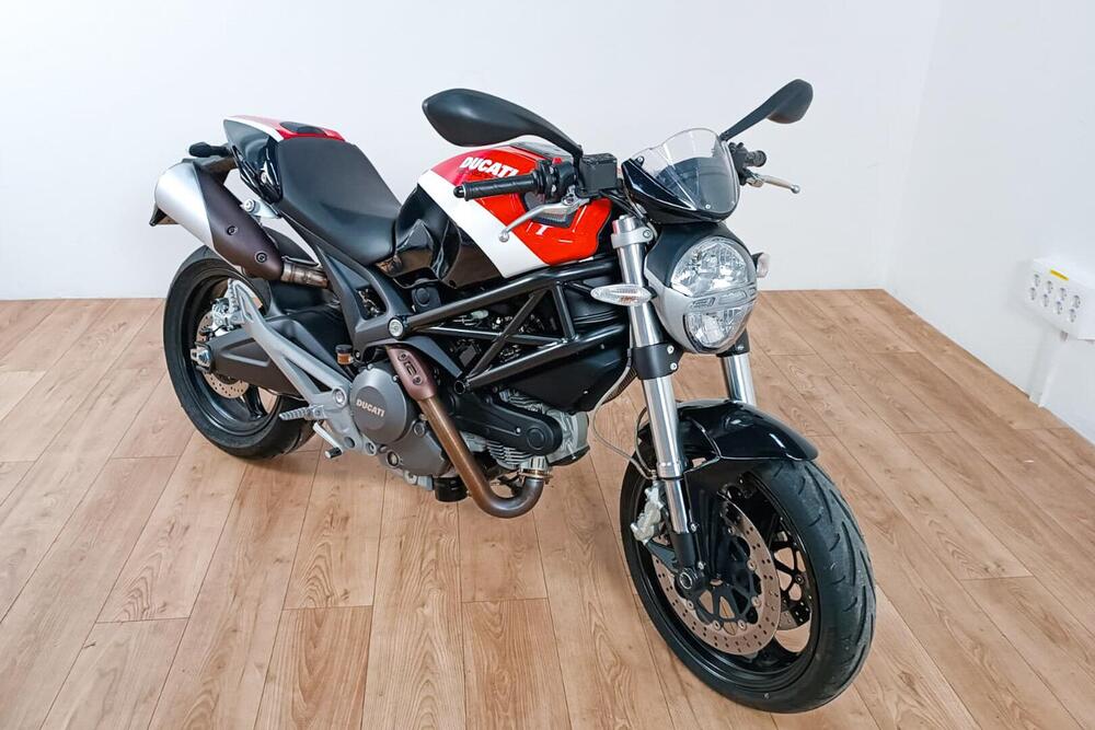 Ducati Monster 696 (2008 - 13) (2)