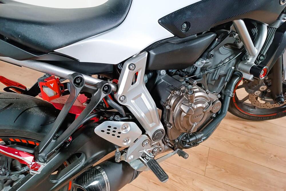 Yamaha MT-07 (2014 - 16) (4)