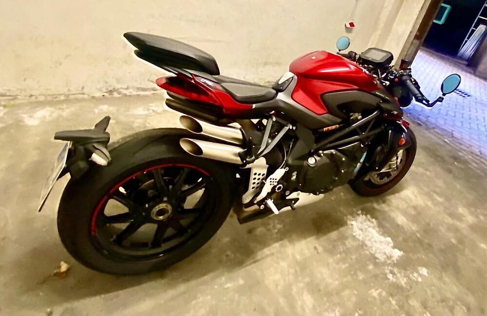 MV Agusta Brutale 1000 RR (2021 - 24) (5)