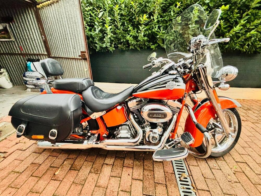 Harley-Davidson 1800 Convertible (2010 - 11) - FLSTSE (2)