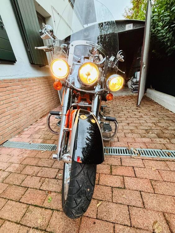 Harley-Davidson 1800 Convertible (2010 - 11) - FLSTSE (3)