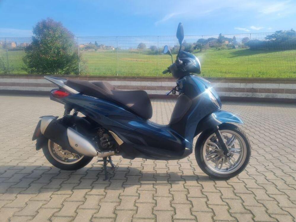 Piaggio Beverly 300 ABS-ASR (2021 - 24) (3)