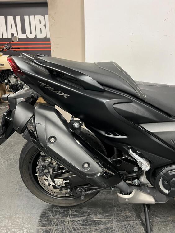 Yamaha T-Max 560 (2022 - 24) (5)