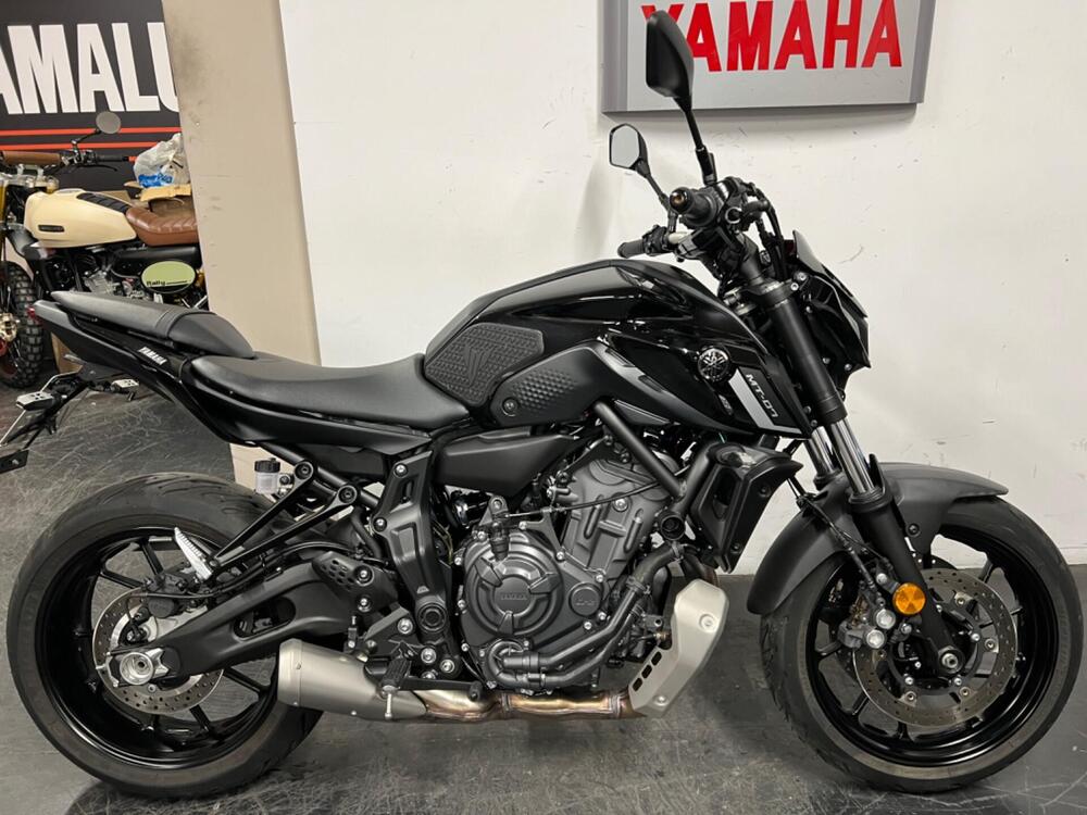 Yamaha MT-07 Pure (2023 - 24)