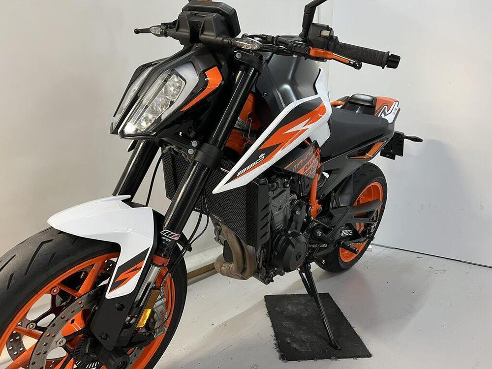 KTM 890 Duke R (2021) (5)