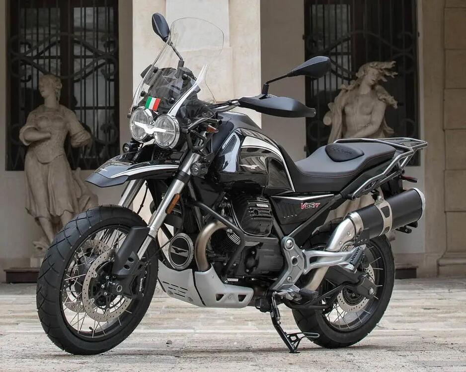 Moto Guzzi V85 TT Guardia d'Onore (2022 - 23)