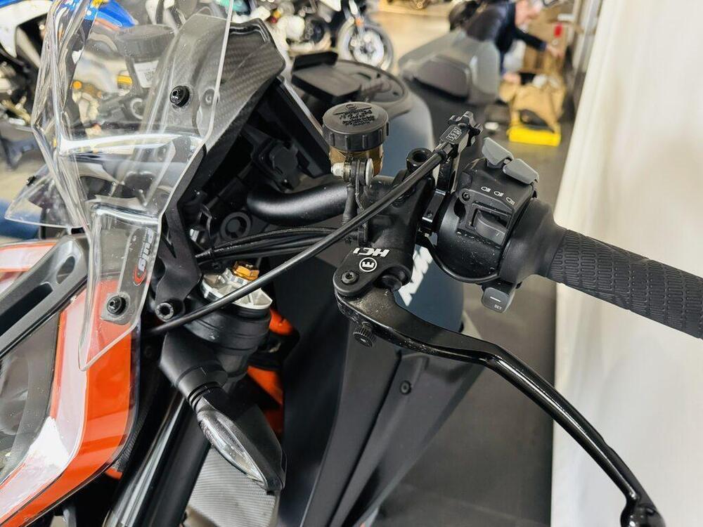 KTM 1290 Super Duke R (2022 - 23) (5)