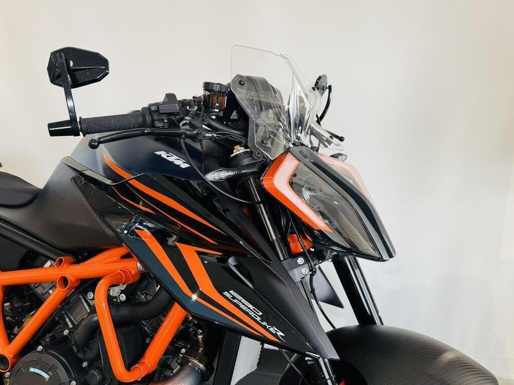 KTM 1290 Super Duke R (2022 - 23) (2)