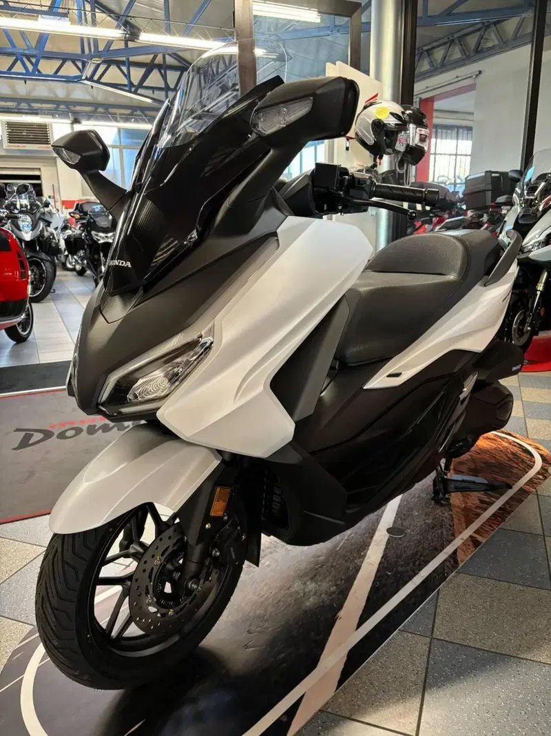 Honda Forza 350 (2025 - 26) (4)