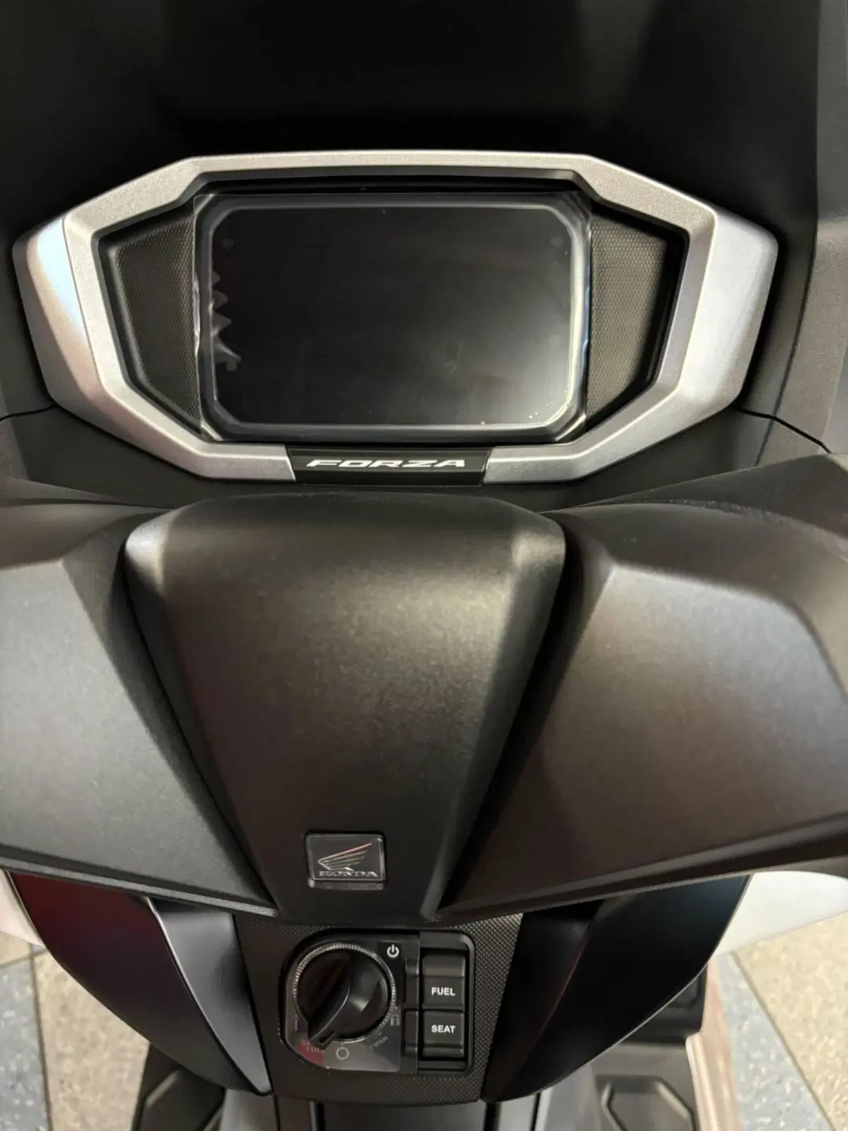 Honda Forza 350 (2025 - 26) (8)