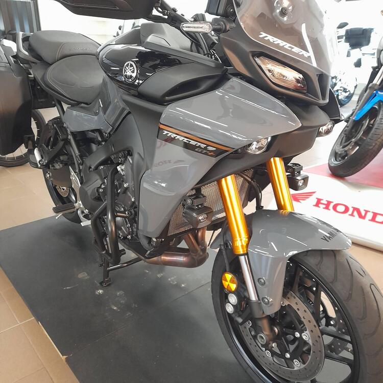 Yamaha Tracer 9 GT+ (2023 - 24) (2)