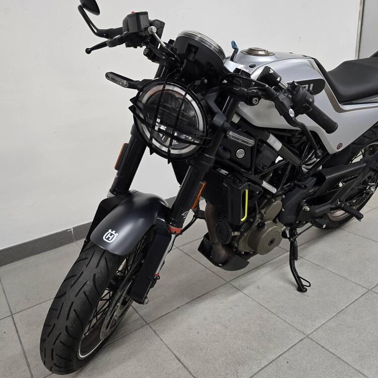 Husqvarna Vitpilen 401 (2021 - 23) (2)