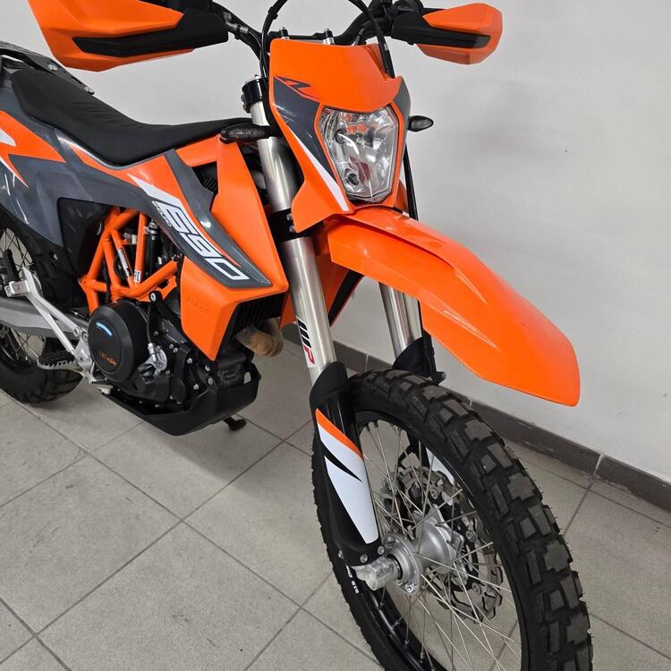 KTM 690 Enduro R (2022 - 24) (4)