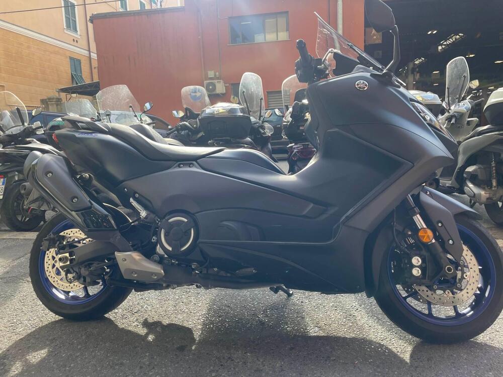 Yamaha T-Max 560 (2022 - 24) (3)