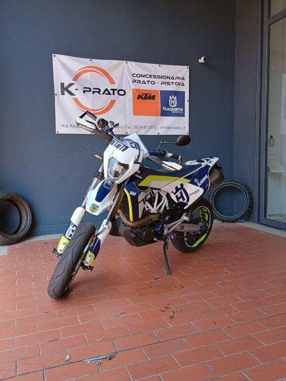 Husqvarna 701 Supermoto (2016)