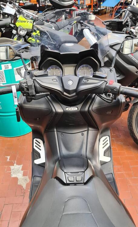 Yamaha T-Max 560 (2020 - 21) (3)