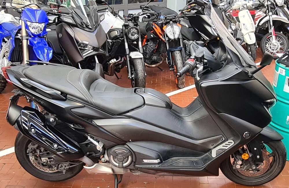 Yamaha T-Max 560 (2020 - 21) (4)