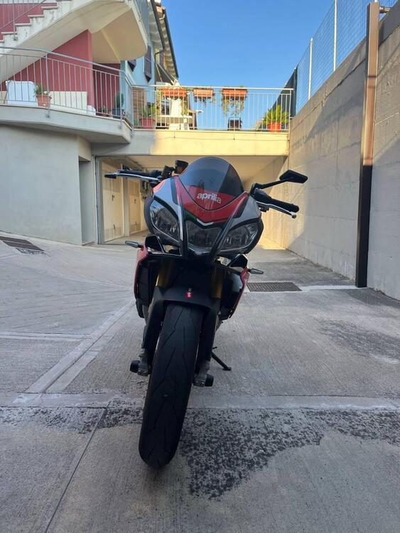 Aprilia Tuono 1100 V4 Factory (2017 - 18)