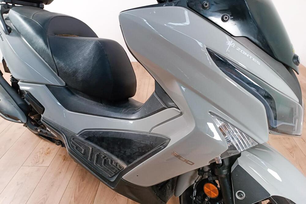 Kymco X-Town 300i (2021 - 24) (5)