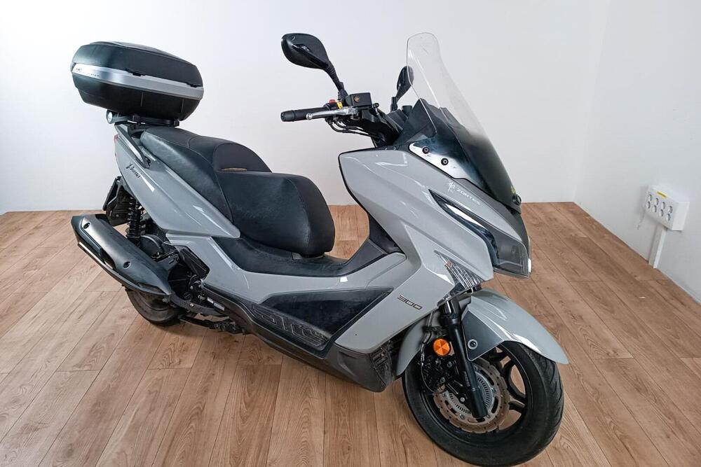 Kymco X-Town 300i (2021 - 24) (2)