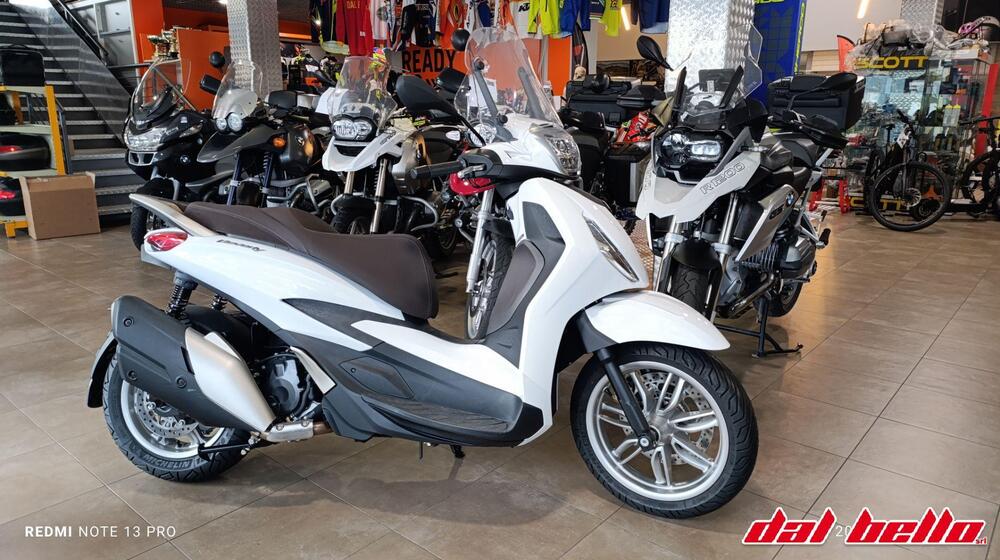 Piaggio Beverly 400 ABS-ASR (2021 - 24) (2)