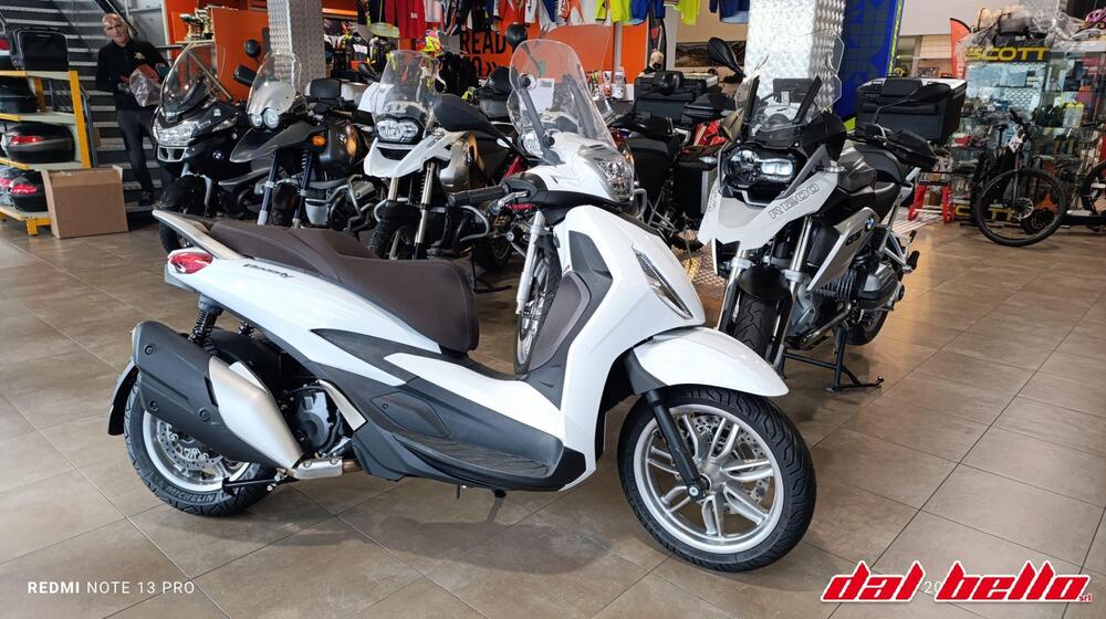 Piaggio Beverly 400 ABS-ASR (2021 - 24) (3)