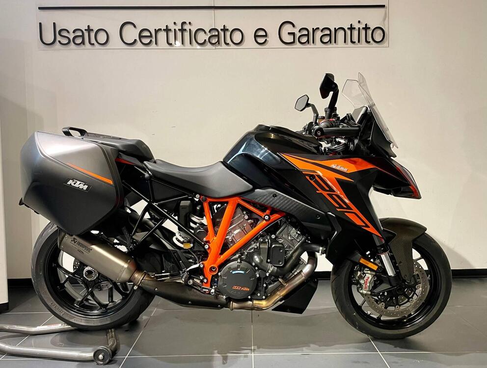 KTM 1290 Super Duke GT (2021) (2)