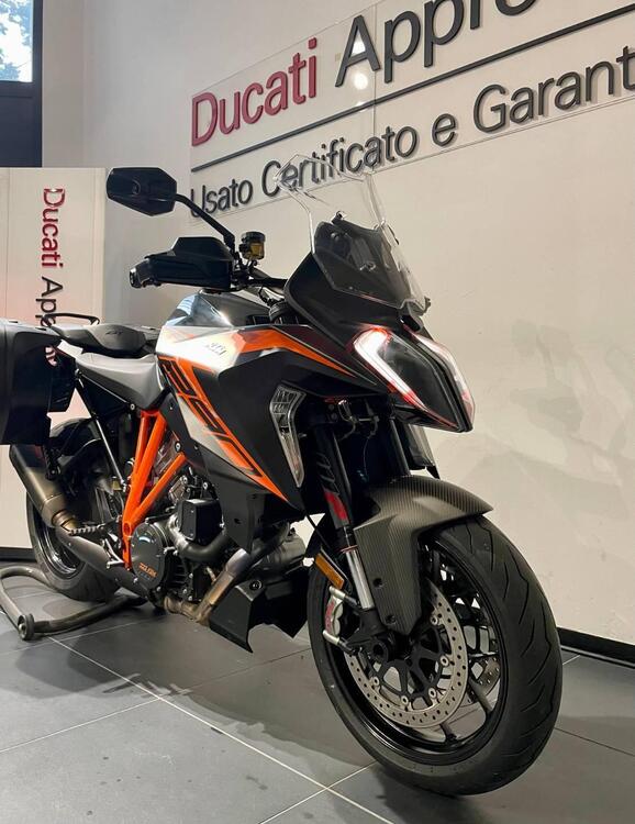 KTM 1290 Super Duke GT (2021) (3)