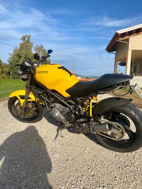 Ducati Monster 900M