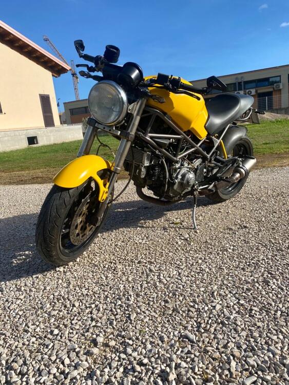 Ducati Monster 900M (3)