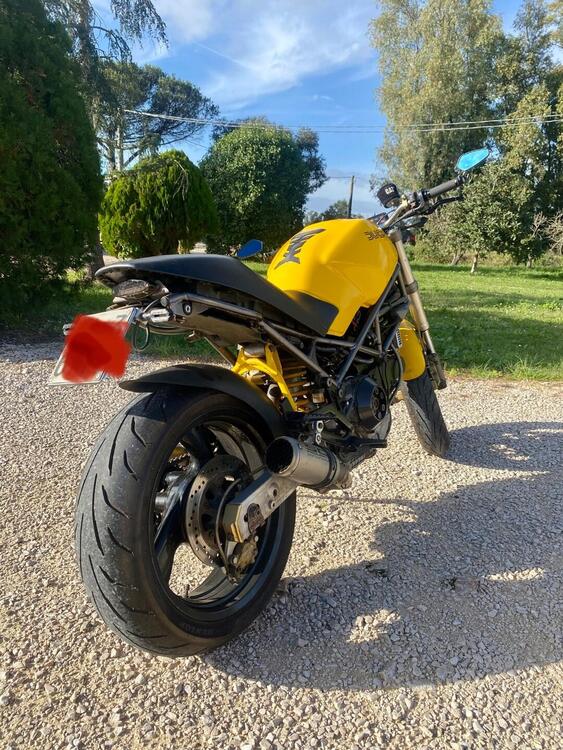 Ducati Monster 900M (4)