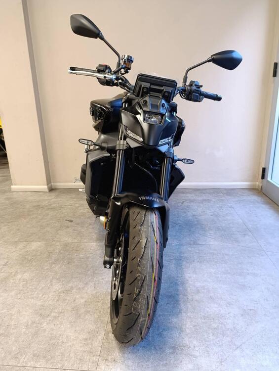 Yamaha MT-09 Y-AMT (2024 - 25) (4)