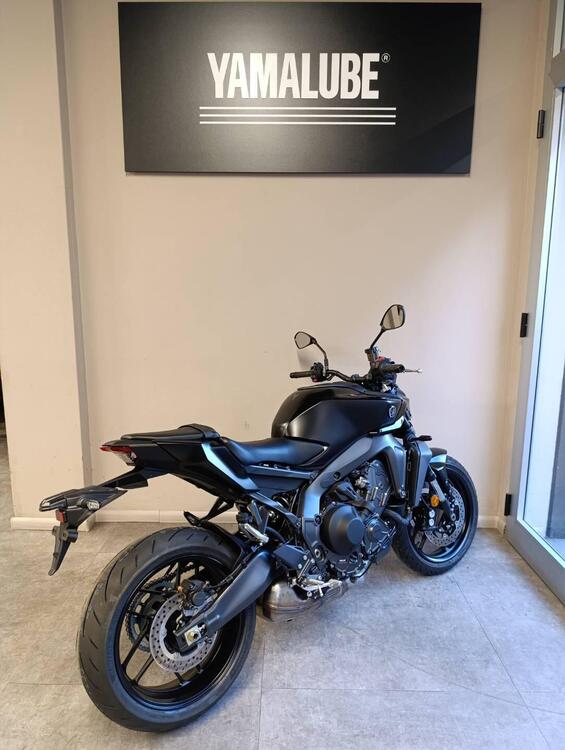 Yamaha MT-09 Y-AMT (2024 - 25) (3)