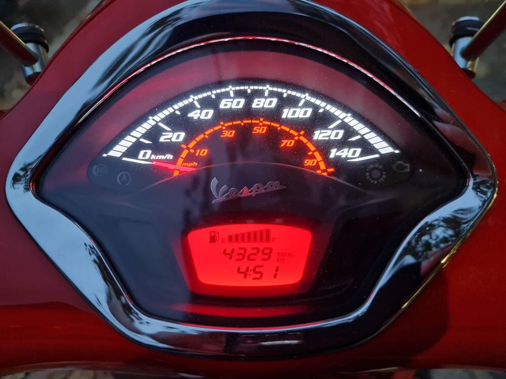 Vespa GTS 300 Super Hpe (2021 - 22) (5)