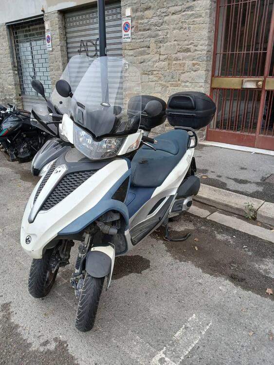 Piaggio Mp3 300 ie Yourban ERL (2011 - 17) (2)