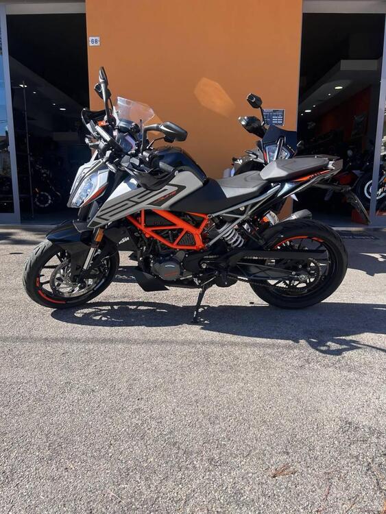 KTM 125 Duke (2021 - 23) (2)