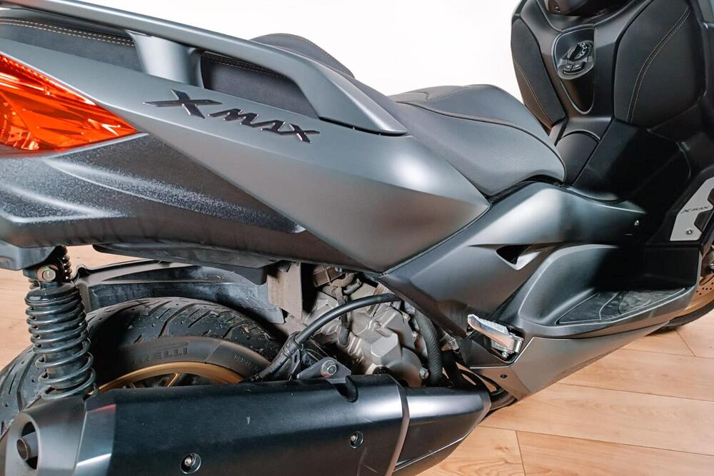 Yamaha X-Max 300 Tech Max (2020) (4)