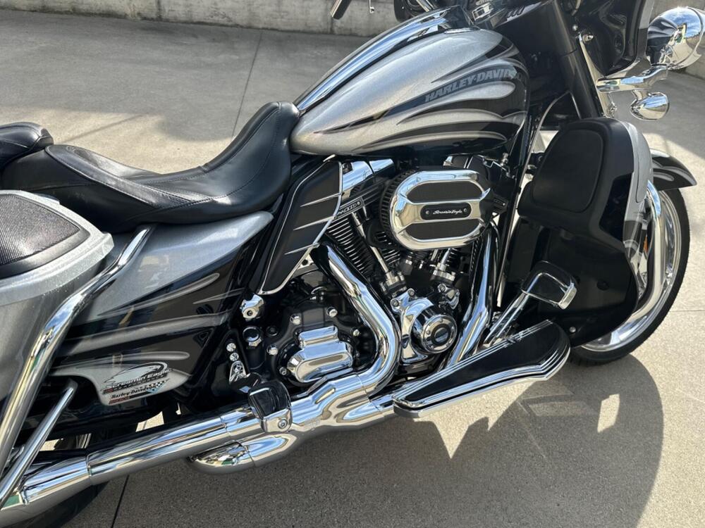 Harley-Davidson 110 Street Glide (2016) - FLHXSE (5)