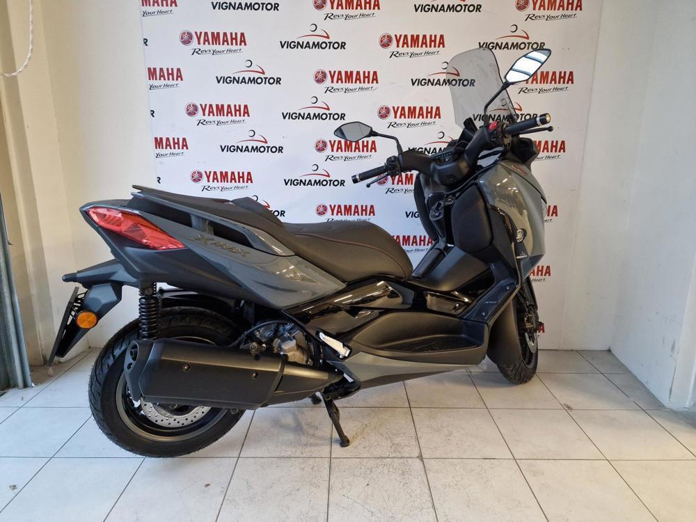 Yamaha X-Max 300 Tech Max (2020) (5)