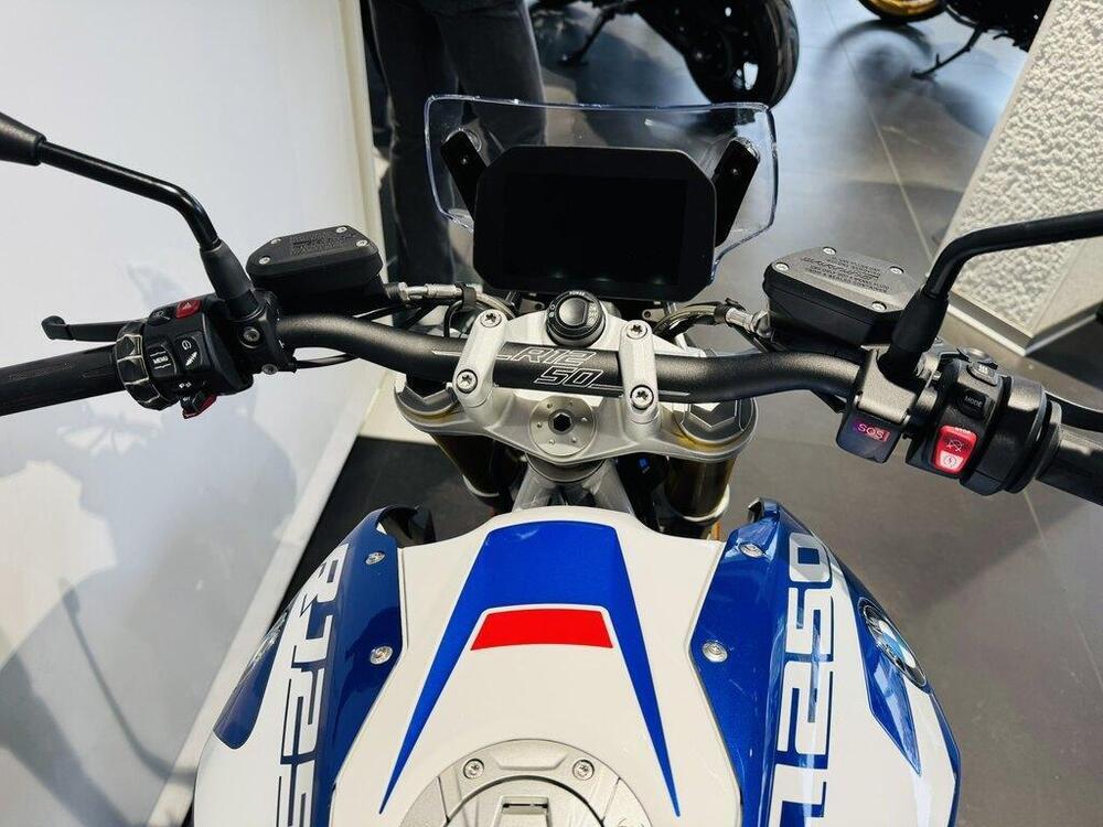 Bmw R 1250 R (2021 - 25) (5)