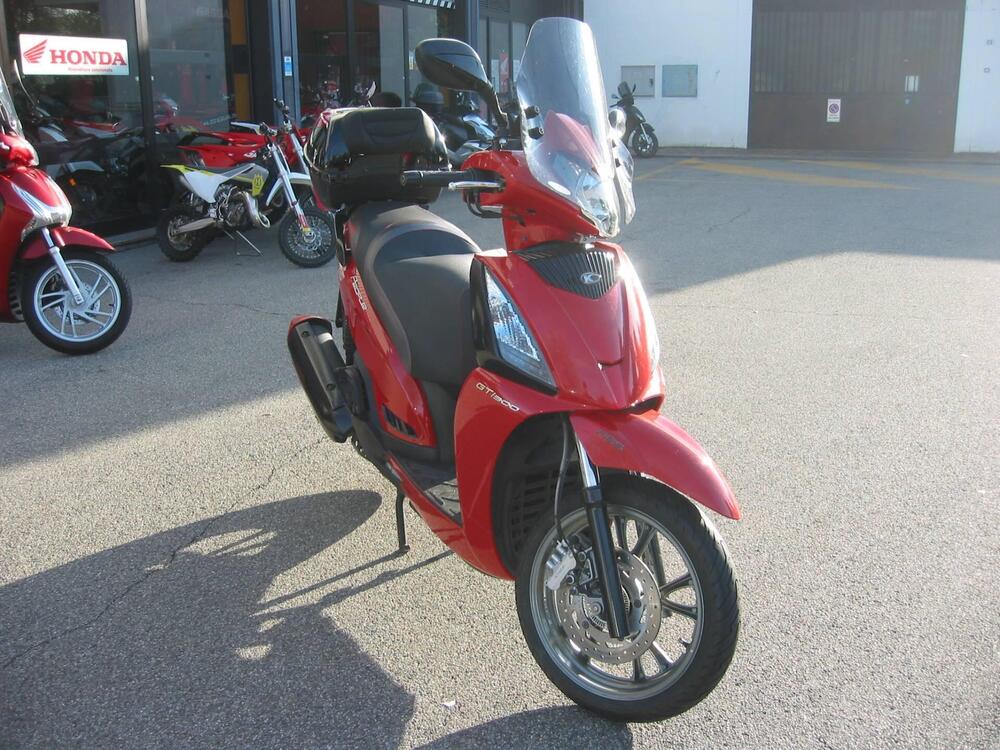 Kymco People 300i GT ABS (2016 - 20) (3)