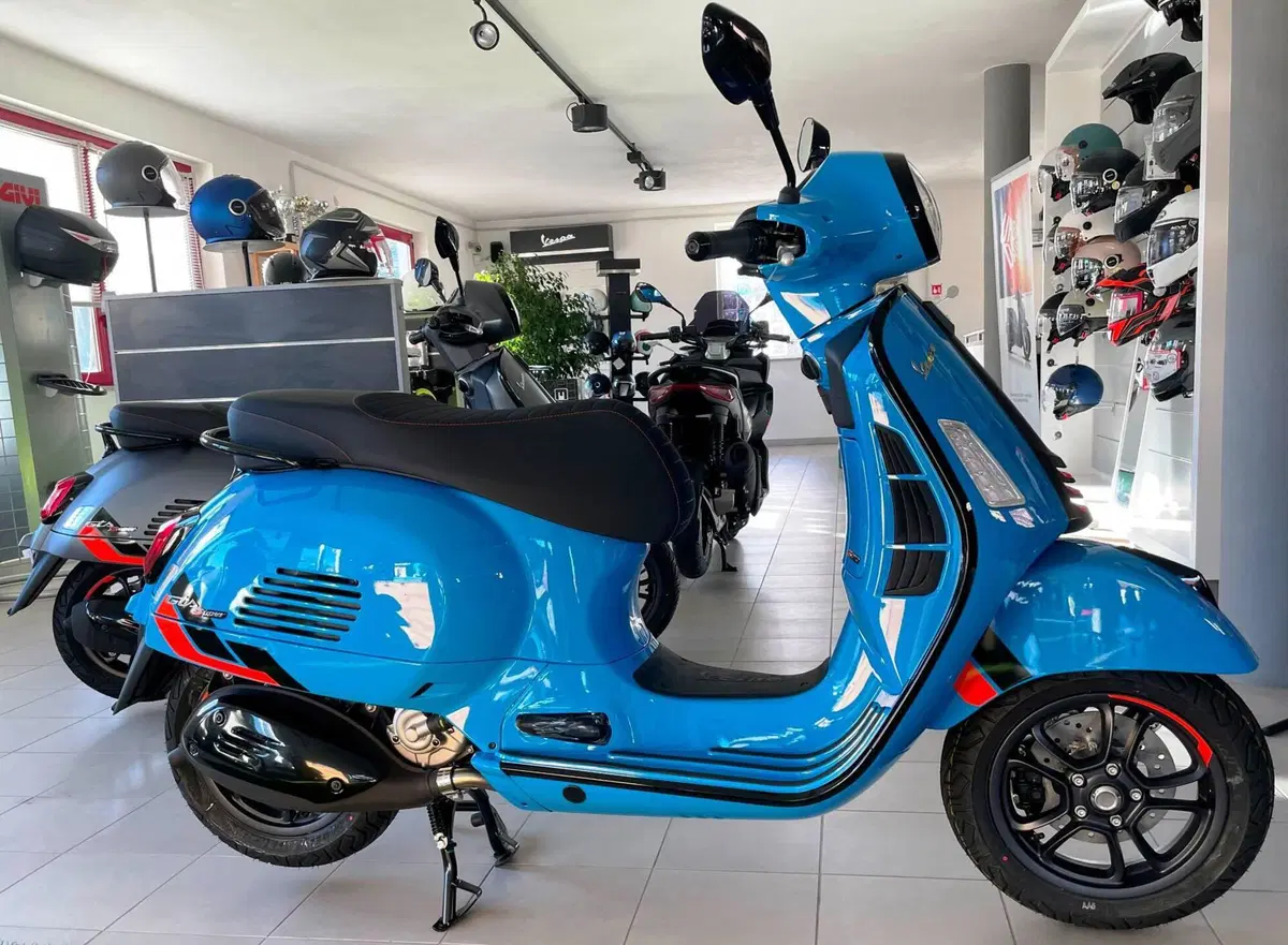 Vespa GTS 310 Supersport (2025 - 26) (2)