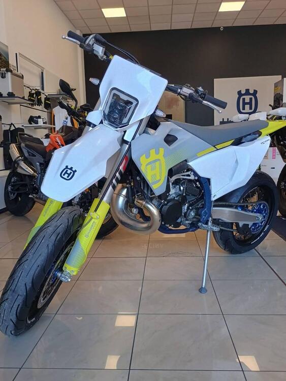 Husqvarna TC 250 (2024) (3)