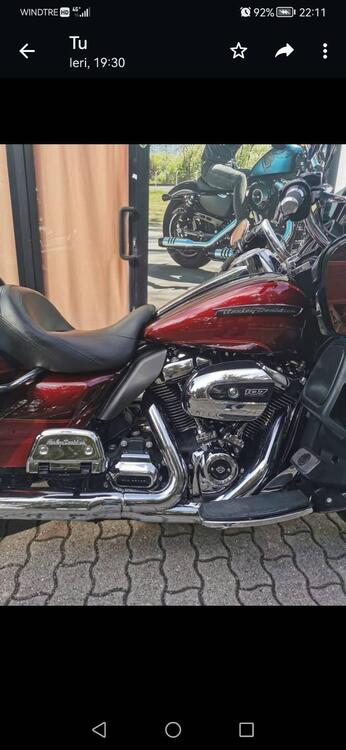 Harley-Davidson 107 Road Glide Ultra (2017 - 18) - FLTRU (2)