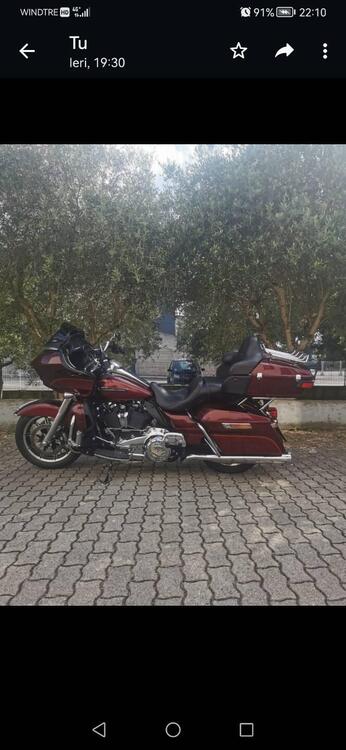 Harley-Davidson 107 Road Glide Ultra (2017 - 18) - FLTRU (4)