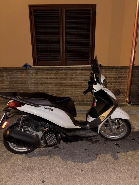 Piaggio Medley 125 ABS (2021 - 24) (2)