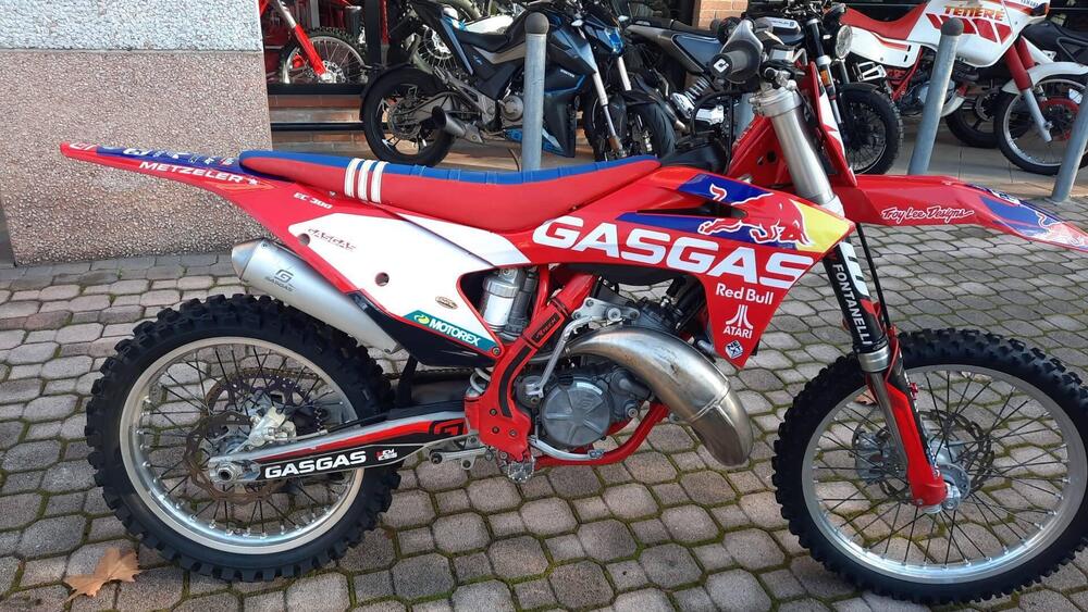 GASGAS MC 125 (2021) (4)